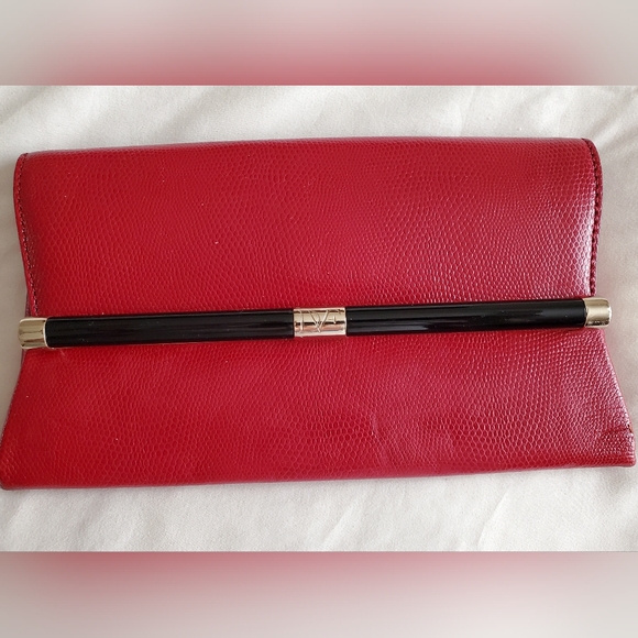 Diane Von Furstenberg Handbags - Diane Von Furstenberg Red Lizardskin Leather Envelope Clutch Wallet purse